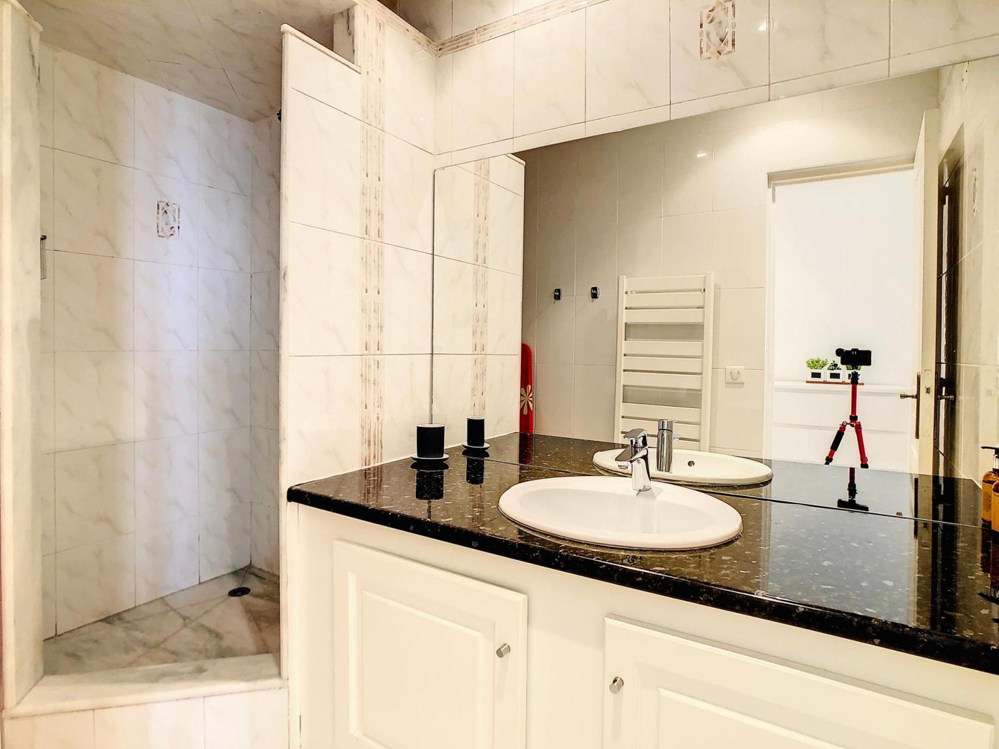 1 Bedroom Flat With Balcony Cannes Center Croisette 6Ppl Buitenkant foto